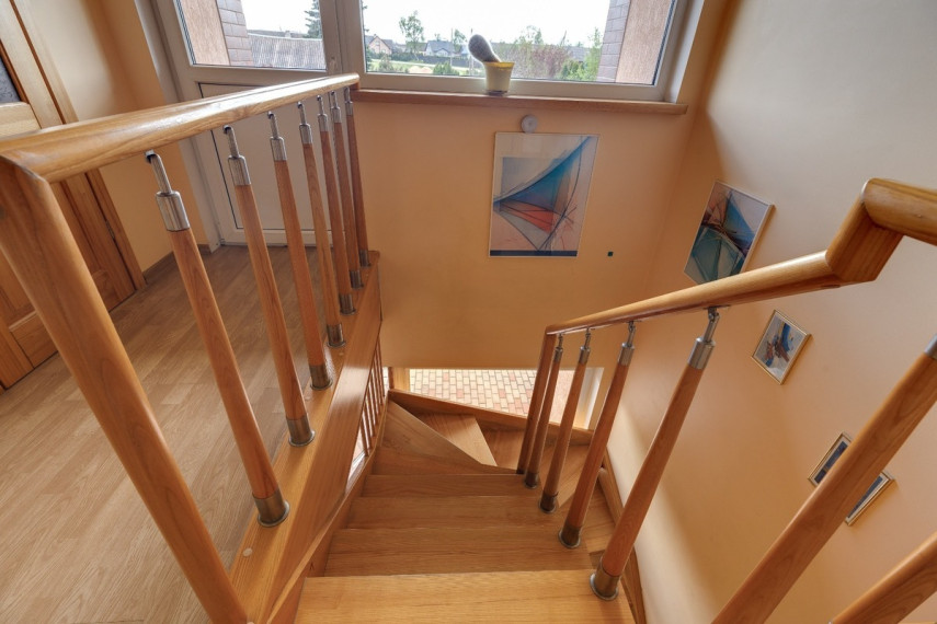Parduodamas namas Dionizo Poškos g., Žemalės k., Mažeikių r. sav., 171.76 m2 ploto, 2 aukštai 20