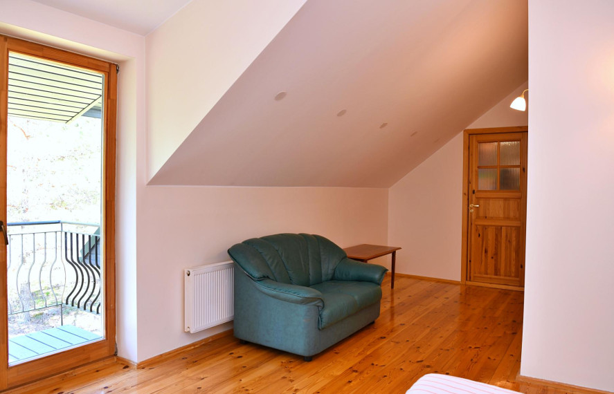 Parduodamas namas Kunigiškių II k., Anykščių r. sav., 190.00 m² ploto 5 kambariai 18