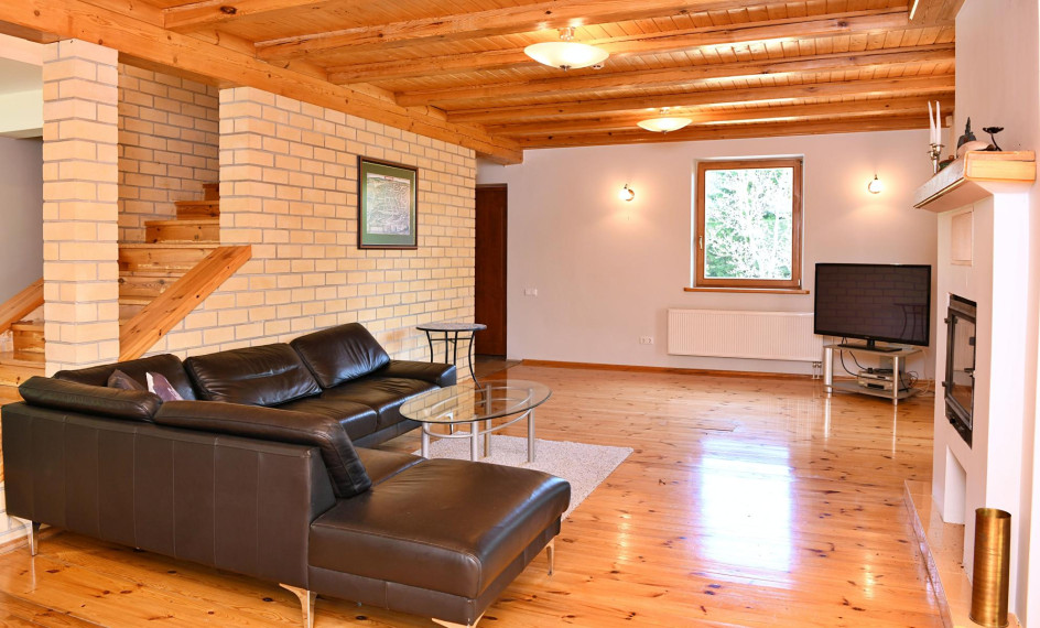 Parduodamas namas Kunigiškių II k., Anykščių r. sav., 190.00 m² ploto 5 kambariai 4