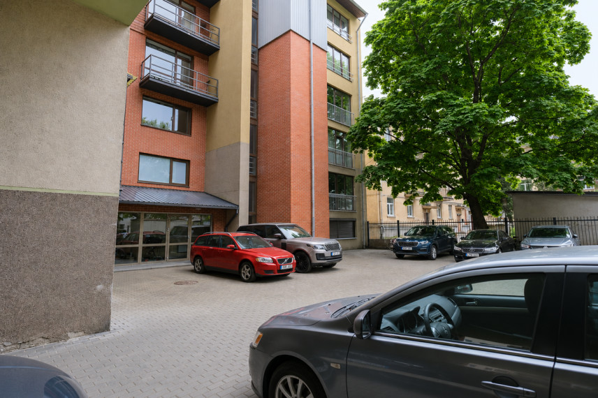 Nuomojamas butas Latvių g., Žvėrynas, Vilniaus m., Vilniaus m. sav., 40 m2 ploto, 1 kambariai 7