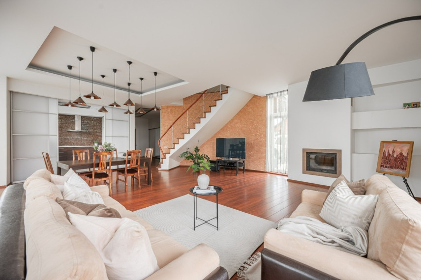 Parduodamas namas Ąžuolų g., Klevinės k., Vilniaus r. sav., 275.25 m2 ploto, 2 aukštai 8