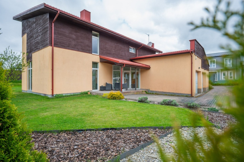 Parduodamas namas Ąžuolų g., Klevinės k., Vilniaus r. sav., 275.25 m2 ploto, 2 aukštai 24
