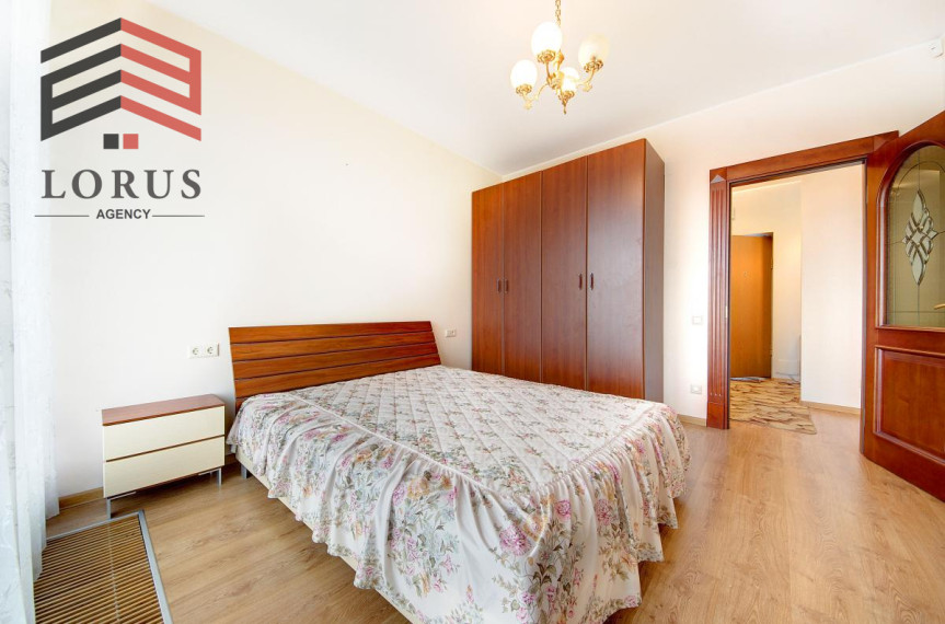 Nuomojamas butas Šeimyniškių g., Šnipiškės, Vilniaus m., Vilniaus m. sav., 100 m2 ploto, 3 kambariai 10