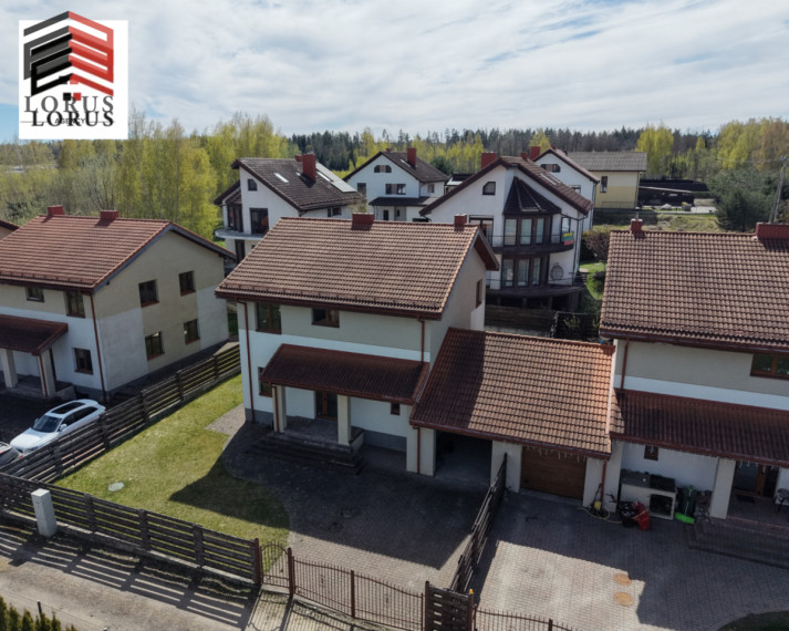 Parduodamas namas Liepų al., Vėliučionių k., Vilniaus r. sav., 273 m2 ploto, 2 aukštai 32