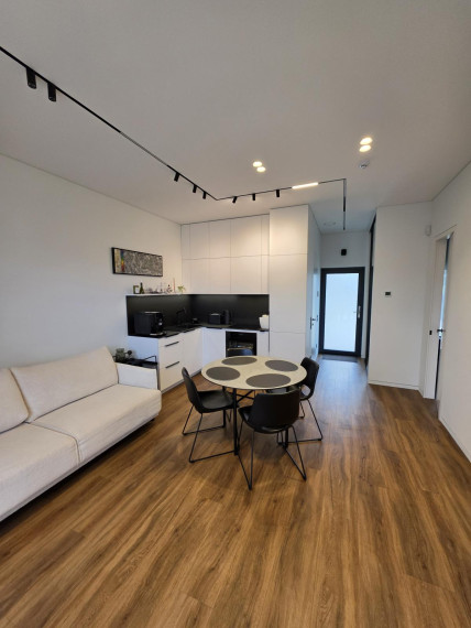 Parduodamas namas Kunigiškės, Palangos m., Palangos m. sav., 48.00 m² ploto 3 kambariai 3