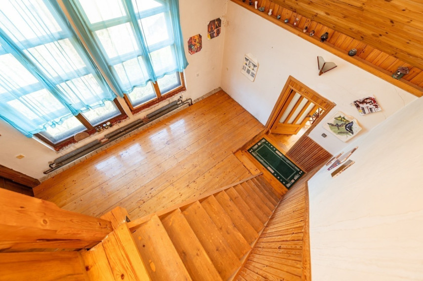 Parduodamas namas Ūmėdžių g., Kauno m., Kauno m. sav., 378.37 m2 ploto, 2 aukštai 12