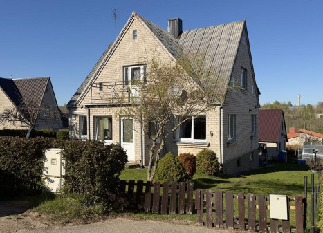Parduodamas namas J. Tumo-Vaižganto g., Anykščių m., Anykščių r. sav., 51.6 m² ploto 3 kambariai Parduodamas namas J. Tumo-Vaižganto g., Anykščių m., Anykščių r. sav., 51.6 m² ploto 3 kambariai