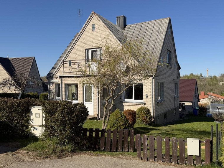 Parduodamas namas J. Tumo-Vaižganto g., Anykščių m., Anykščių r. sav., 51.6 m² ploto 3 kambariai 1