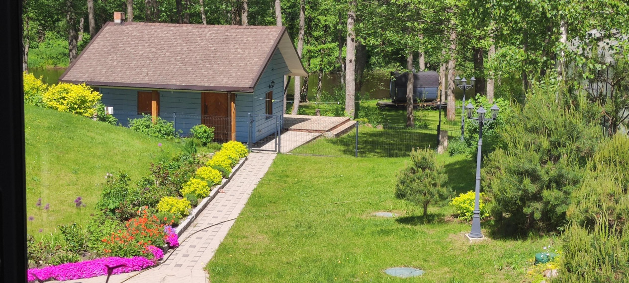 Parduodamas namas Žalioji g., Milioniškės k., Varėnos r. sav., 250.00 m² ploto 7 kambariai 14