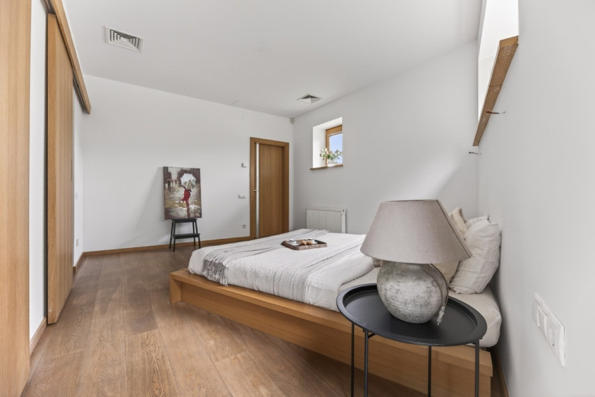 Parduodamas namas Neries Kilpų g., Verkšionių k., Vilniaus r. sav., 247.5 m2 ploto, 1 aukštai 16