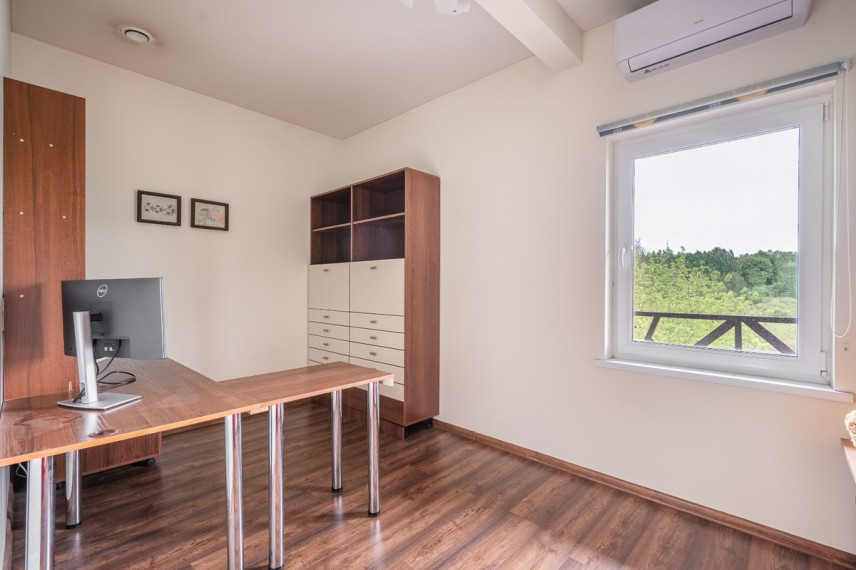 Parduodamas namas Karališkių k., Anykščių r. sav., 156 m2 ploto, 2 aukštai 24