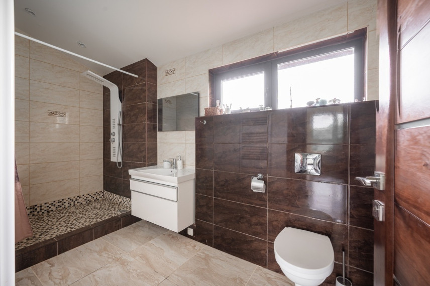 Parduodamas namas Karališkių k., Anykščių r. sav., 156 m2 ploto, 2 aukštai 25