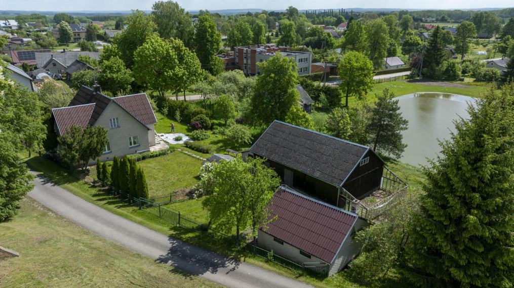 Parduodamas namas Vienuolyno g., Miroslavo k., Alytaus r. sav., 116.54 m² ploto 7 kambariai 6