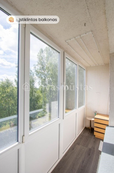 Nuomojamas butas Radviliškio g., Šiaulių m., Šiaulių m. sav., 50 m2 ploto, 2 kambariai 5