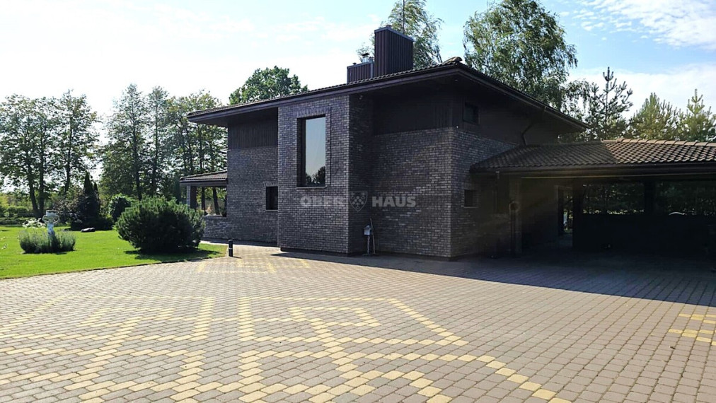 Parduodamas namas Nausodės g., Navaršonių k., Panevėžio r. sav., 182 m2 ploto, 2 aukštai 24