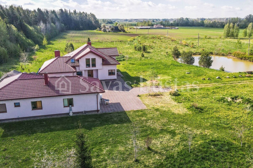 Parduodamas namas Sedos g., Spurganų k., Mažeikių r. sav., 252.96 m2 ploto, 2 aukštai 4