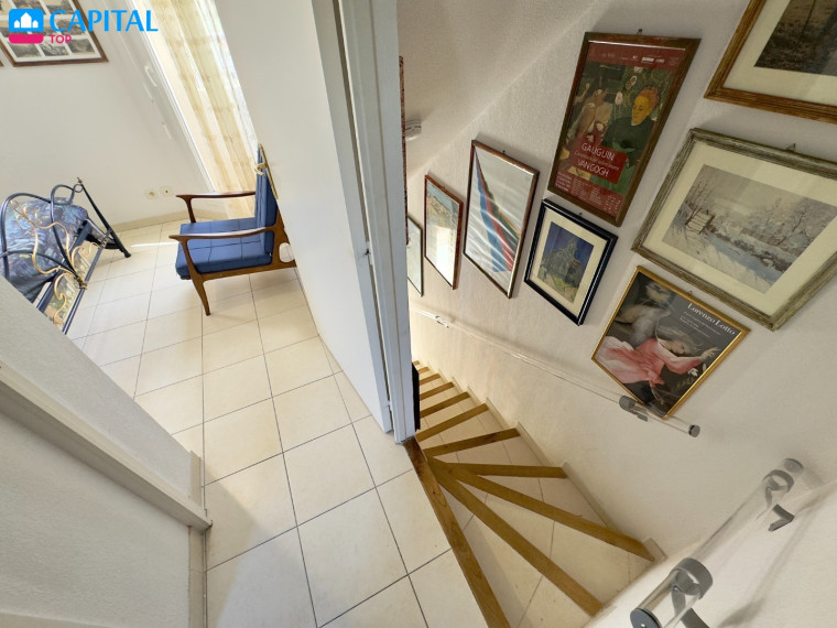 Pusiau atskira vila su terasa ir stogo terasa 5