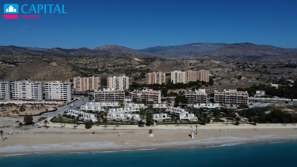 Parduodamas butas Carrer Grecia 15, 144.00 kv.m ploto, 3 kambariai 40