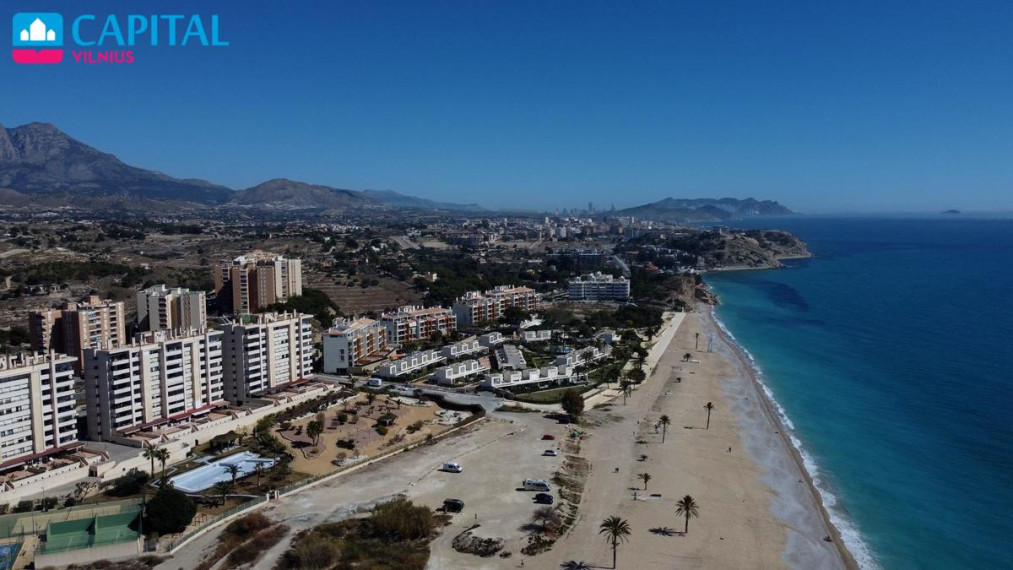 Parduodamas butas Carrer Grecia 15, 144.00 kv.m ploto, 3 kambariai 42