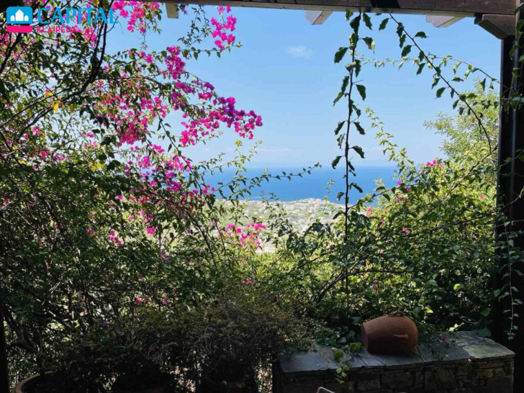 For sale
3-storey villa of 320 sq.meters in Attica. 4