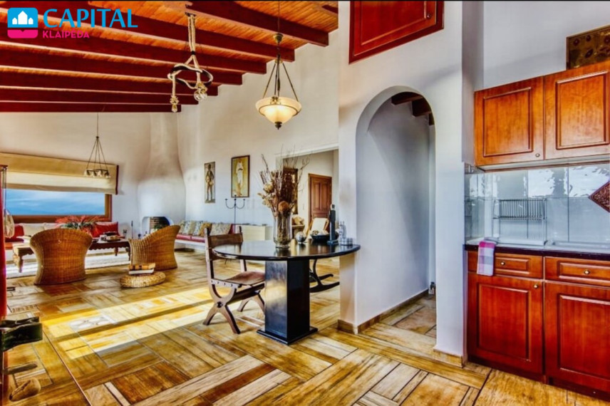For sale
3-storey villa of 320 sq.meters in Attica. 6