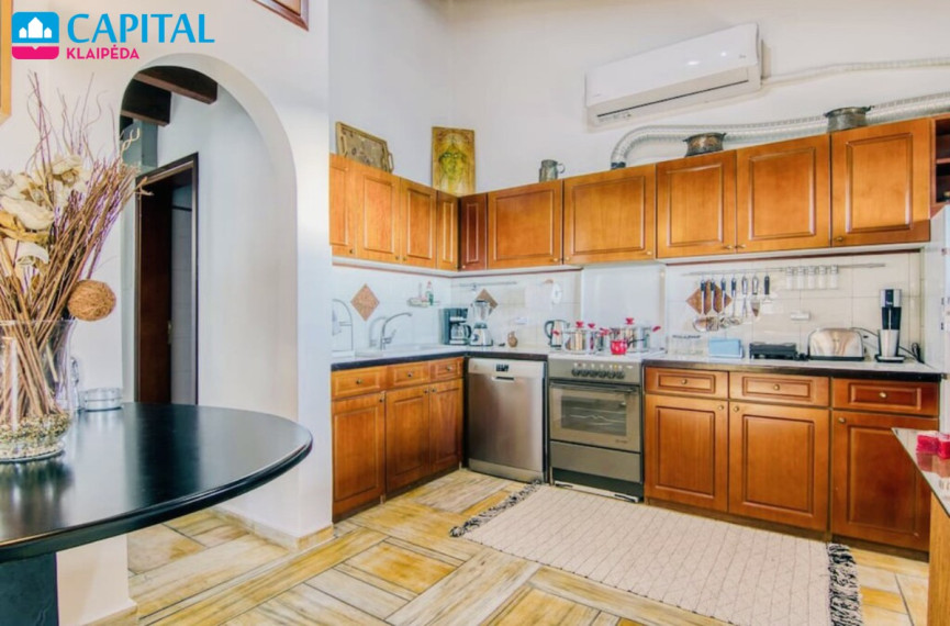 For sale
3-storey villa of 320 sq.meters in Attica. 7