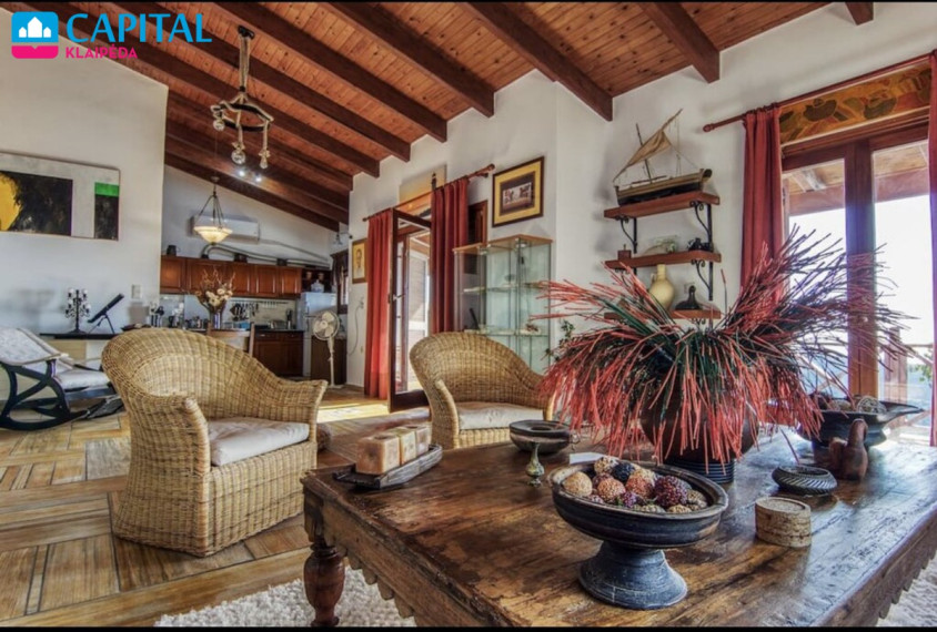 For sale
3-storey villa of 320 sq.meters in Attica. 9