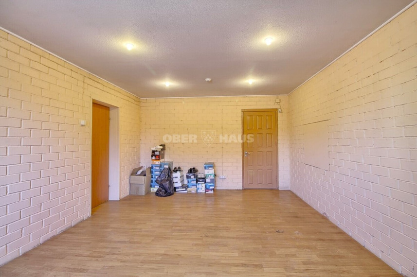 Parduodamas namas Alyvų g., Radviliškio m., Radviliškio r. sav., 260 m2 ploto, 1 aukštai 14