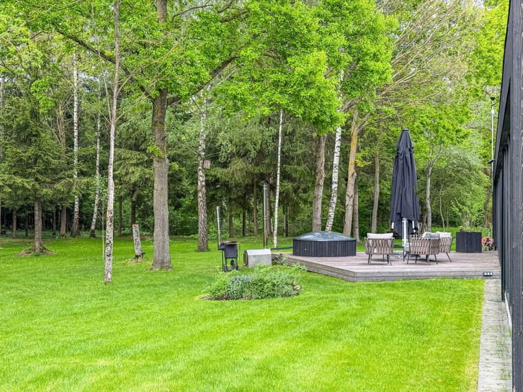 Parduodamas namas Kukmedžio g., Senųjų Bernatonių k., Kauno r. sav., 199 m2 ploto, 1 aukštai 28