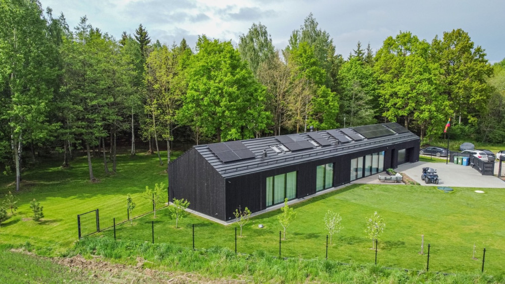 Parduodamas namas Kukmedžio g., Senųjų Bernatonių k., Kauno r. sav., 199 m2 ploto, 1 aukštai 32