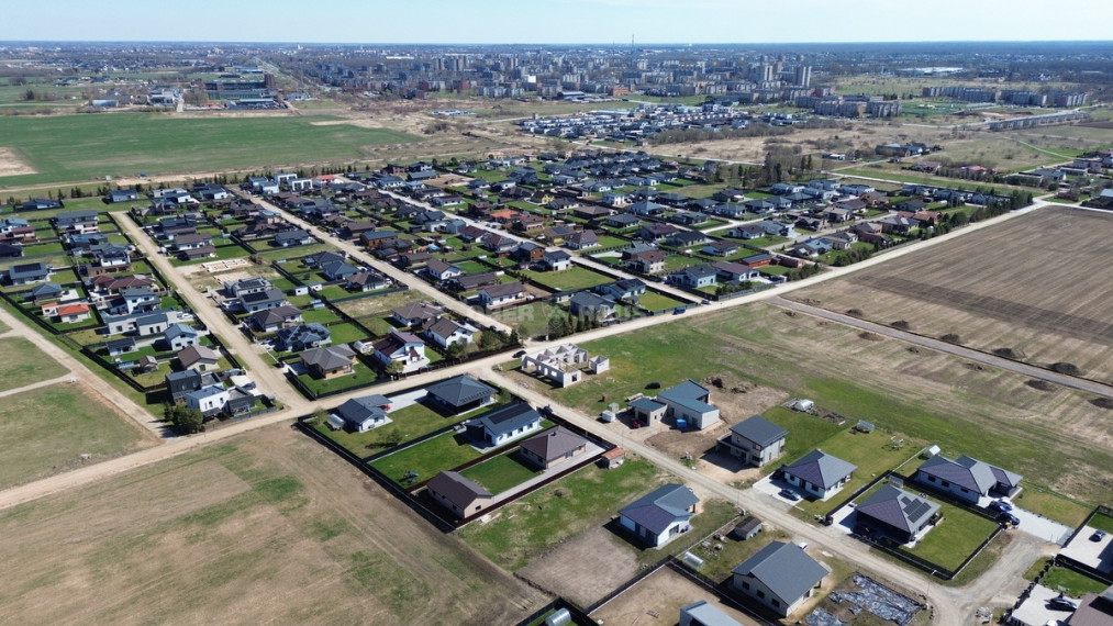 Parduodamas namas Girūnės g. , Dainų k., Šiaulių r. sav., 200 m2 ploto, 1 aukštai 3