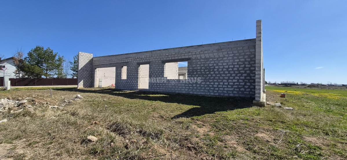 Parduodamas namas Girūnės g. , Dainų k., Šiaulių r. sav., 200 m2 ploto, 1 aukštai 13