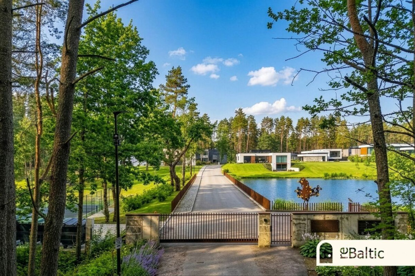Parduodamas namas Zamečkavo g., Vilniaus m., Vilniaus m. sav., 441.57 m2 ploto, 2 aukštai 39
