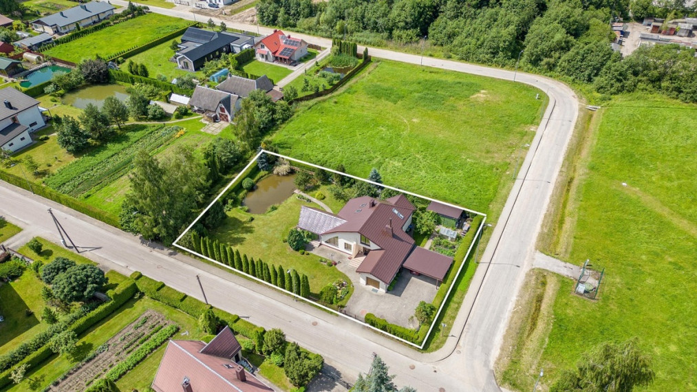 Parduodamas namas Naujakurių g., Širvintų m., Širvintų r. sav., 199.69 m2 ploto, 2 aukštai 2