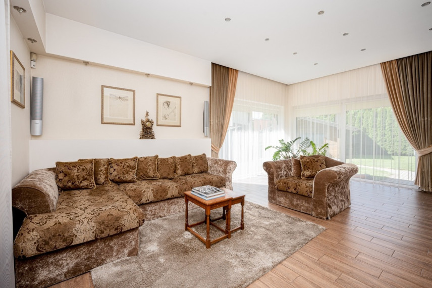 Parduodamas namas Tylos g., Šakių k., Kauno r. sav., 190.65 m2 ploto, 2 aukštai 18
