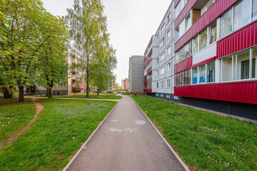 Parduodamas butas Tilžės g., Šiaulių m., Šiaulių m. sav., 30.37 m2 ploto, 1 kambariai 52