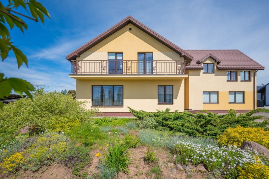 Parduodamas namas Čekoniškių g., Vilniaus m., Vilniaus m. sav., 290.05 m2 ploto, 2 aukštai 3
