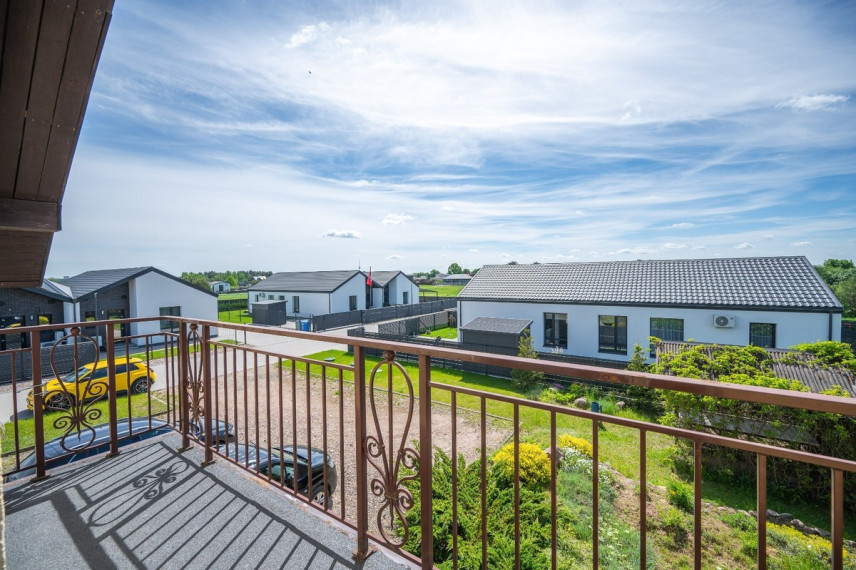 Parduodamas namas Čekoniškių g., Vilniaus m., Vilniaus m. sav., 290.05 m2 ploto, 2 aukštai 28
