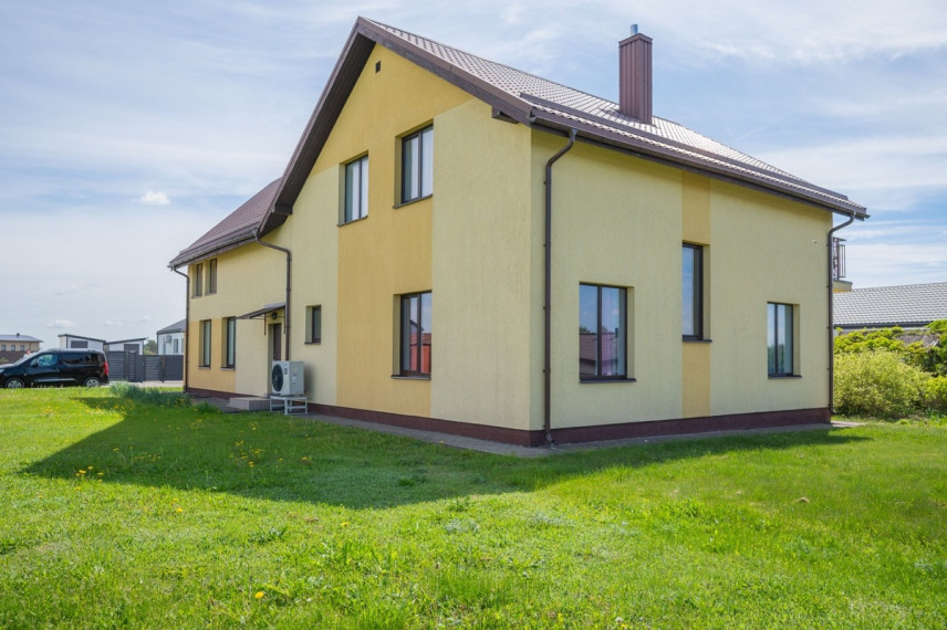 Parduodamas namas Čekoniškių g., Vilniaus m., Vilniaus m. sav., 290.05 m2 ploto, 2 aukštai 30