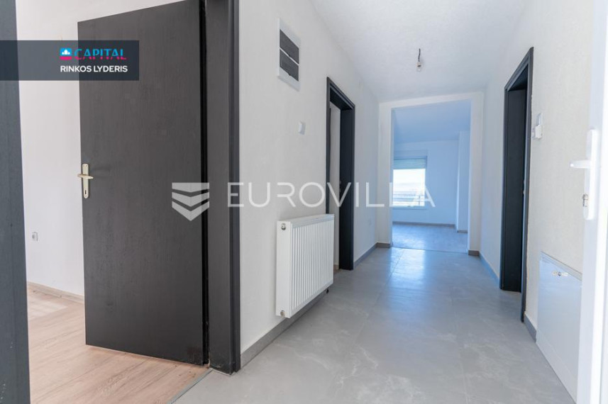 Parduodamas namas Ulica Jakova Gotovca 23 , 344.00 kv.m ploto, 4 Floors 6