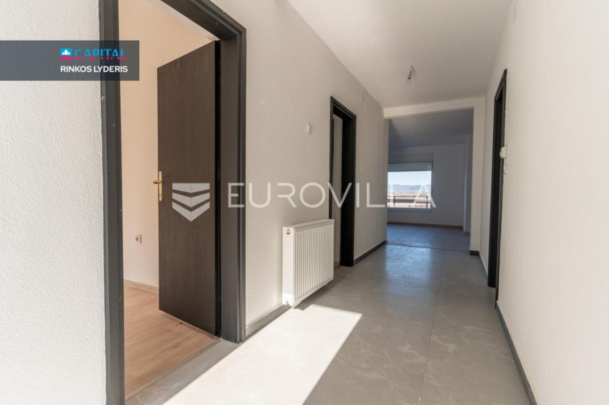 Parduodamas namas Ulica Jakova Gotovca 23 , 344.00 kv.m ploto, 4 Floors 18