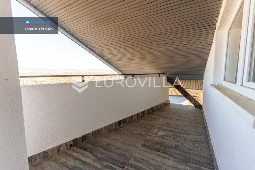 Parduodamas namas Ulica Jakova Gotovca 23 , 344.00 kv.m ploto, 4 Floors 42