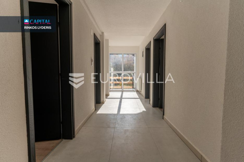 Parduodamas namas Ulica Jakova Gotovca 23 , 344.00 kv.m ploto, 4 Floors 43