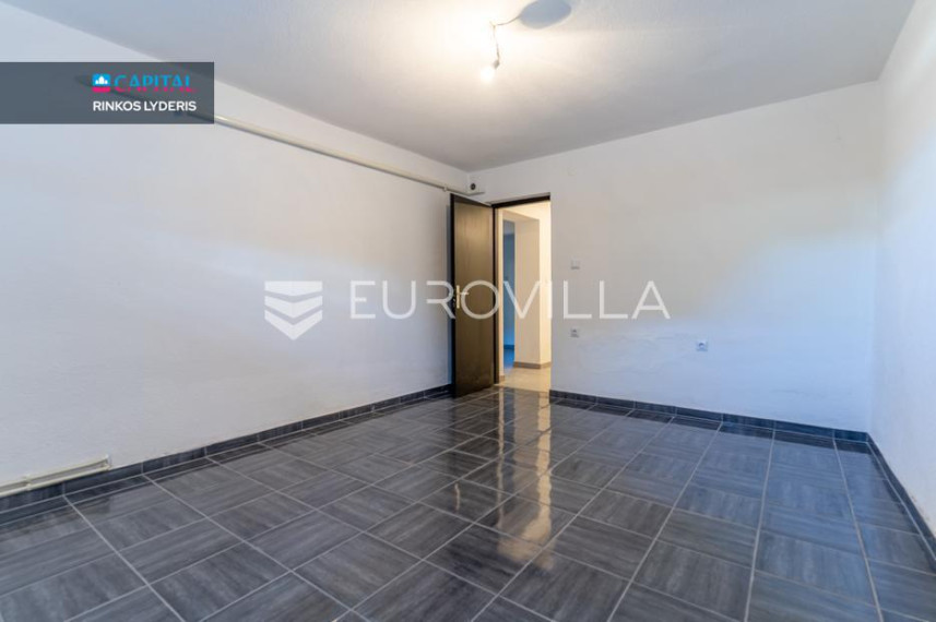 Parduodamas namas Ulica Jakova Gotovca 23 , 344.00 kv.m ploto, 4 Floors 48