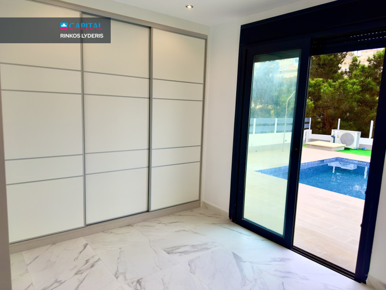 Parduodamas namas Calle Onda 14 , 260.00 kv.m ploto,  Floors 8