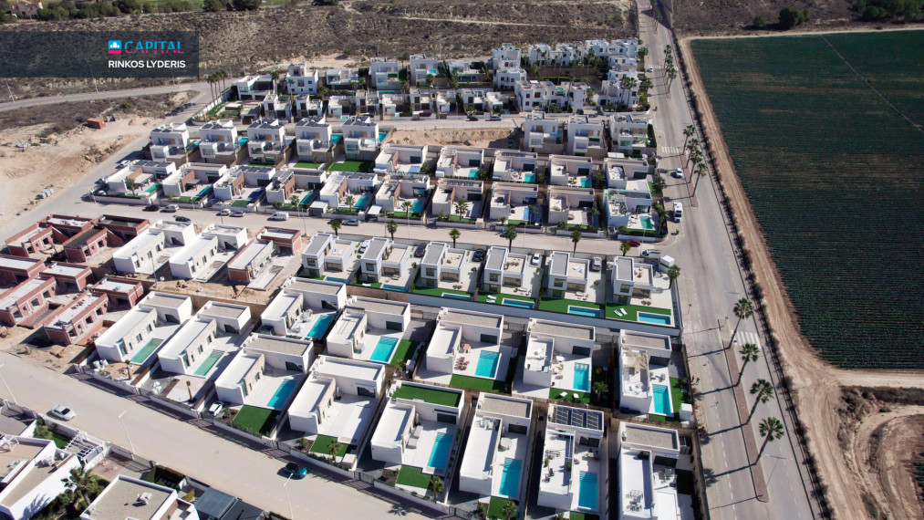 Parduodamas namas Calle Bigastro 3 , 113.00 kv.m ploto,  Floors 4