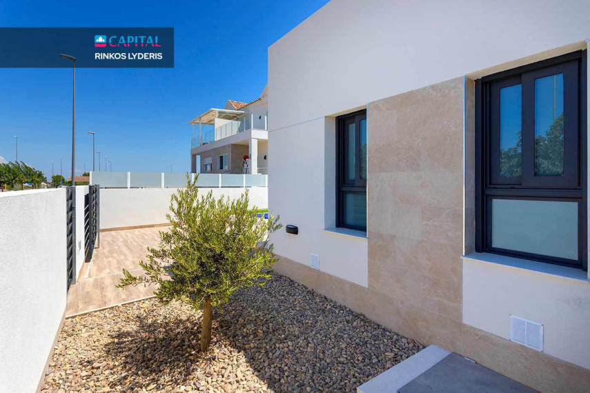 Parduodamas namas Calle Ruperto Chapi 39 , 112.00 kv.m ploto,  Floors 3