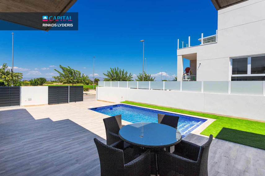 Parduodamas namas Calle Ruperto Chapi 39 , 112.00 kv.m ploto,  Floors 4