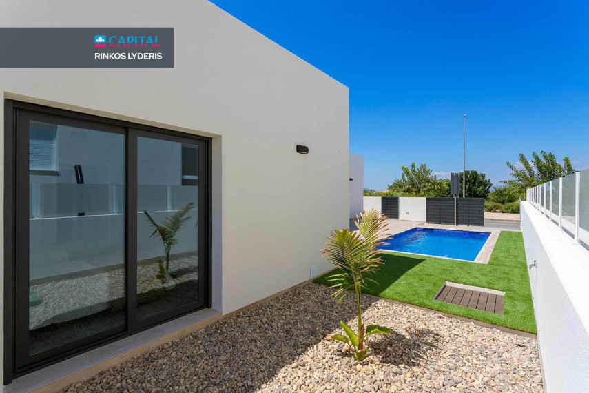 Parduodamas namas Calle Ruperto Chapi 39 , 112.00 kv.m ploto,  Floors 6