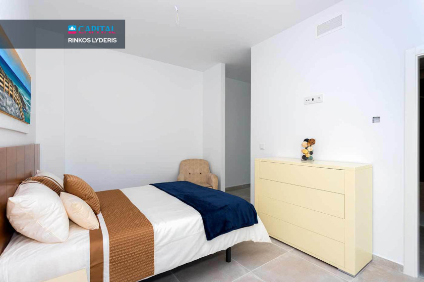 Parduodamas namas Calle Ruperto Chapi 39 , 112.00 kv.m ploto,  Floors 17